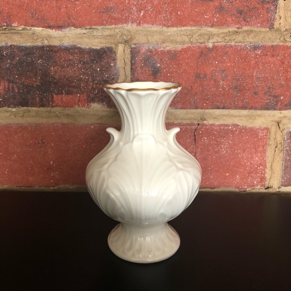Lenox Mini Vase w/ 24k Gold